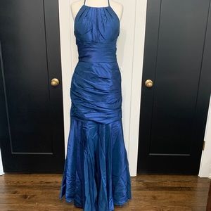 Sleeveless Halter dress